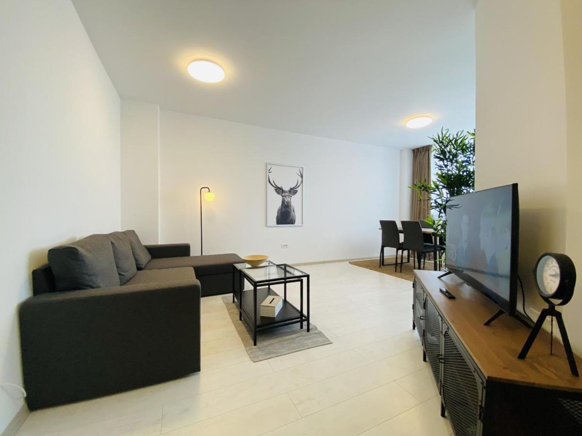 Ferienwohnung Charming Flat In Brasov With Balcony Panoramic View Exterior foto